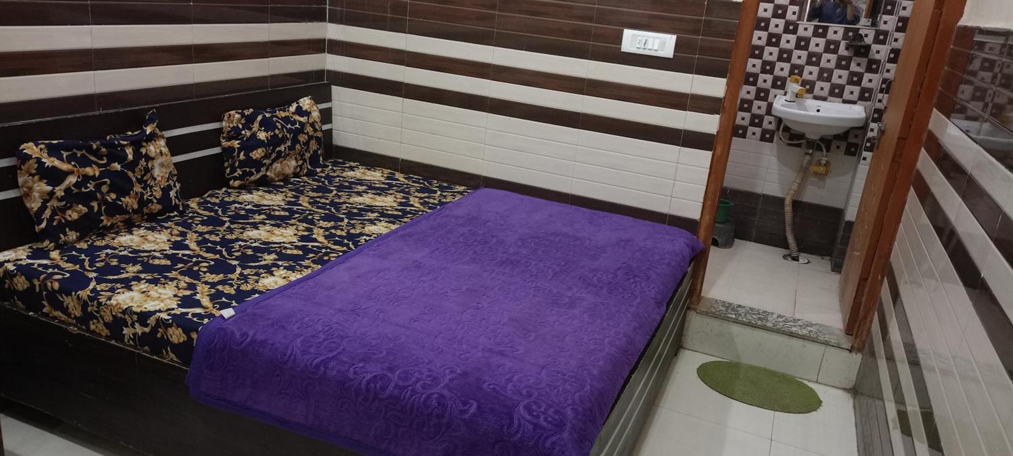 New Gayatri Palace Near Prem Mandir Vrindavan Bagian luar foto