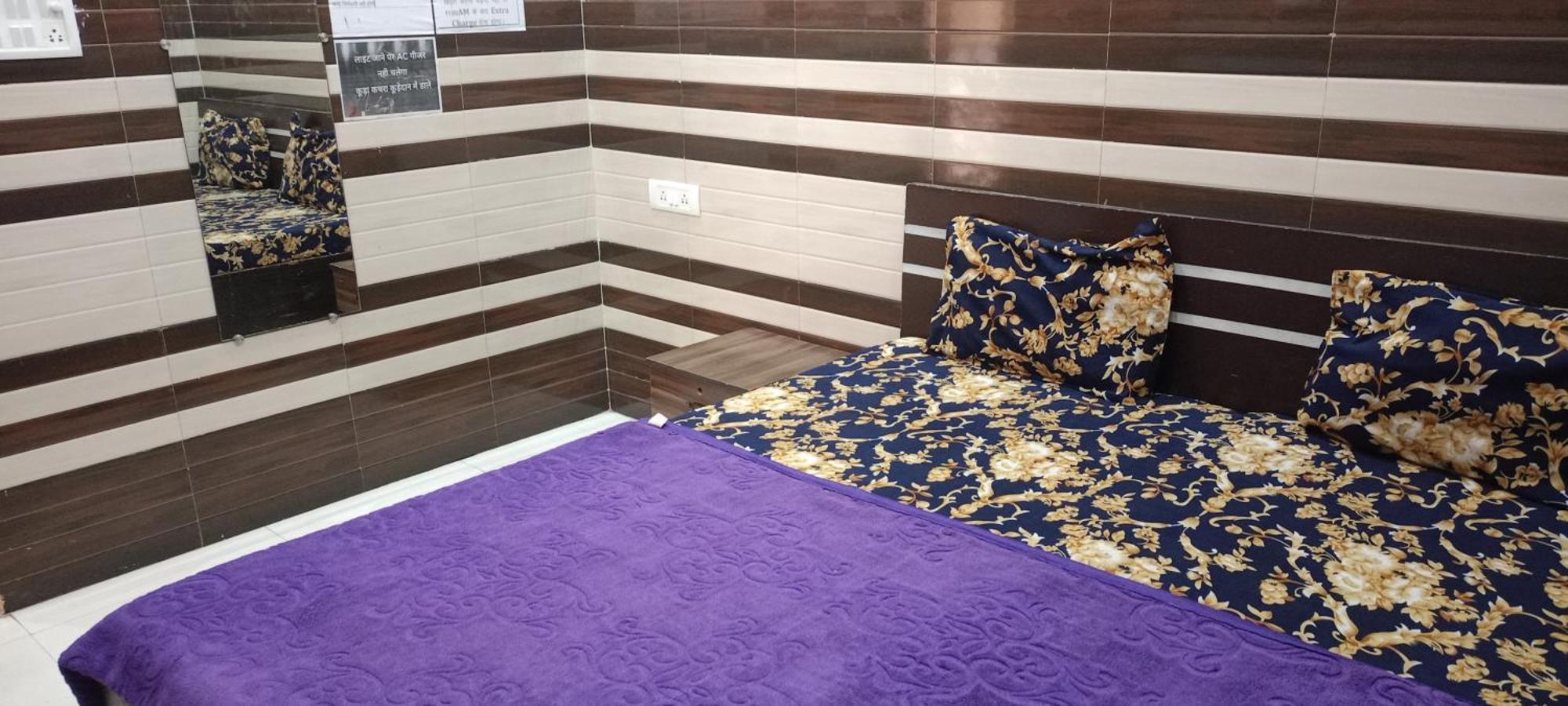 New Gayatri Palace Near Prem Mandir Vrindavan Bagian luar foto