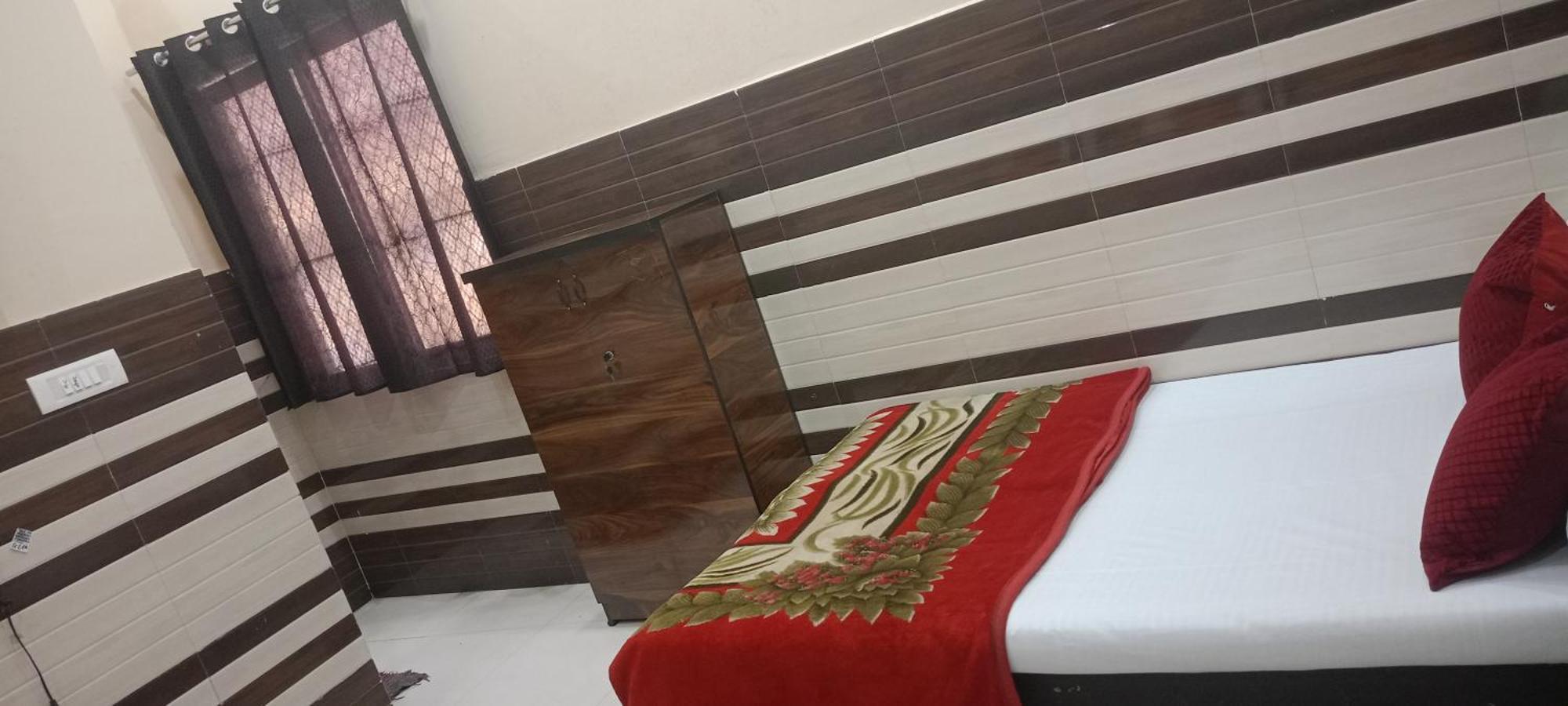 New Gayatri Palace Near Prem Mandir Vrindavan Bagian luar foto