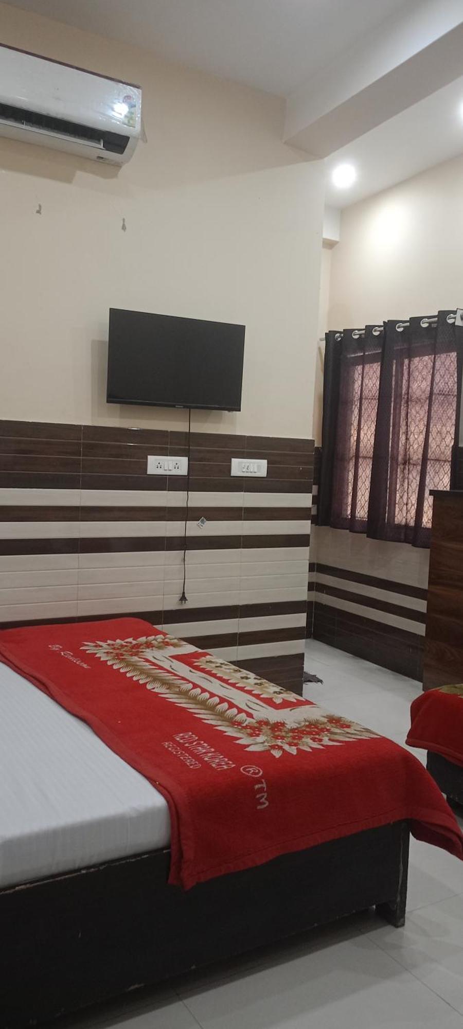 New Gayatri Palace Near Prem Mandir Vrindavan Bagian luar foto