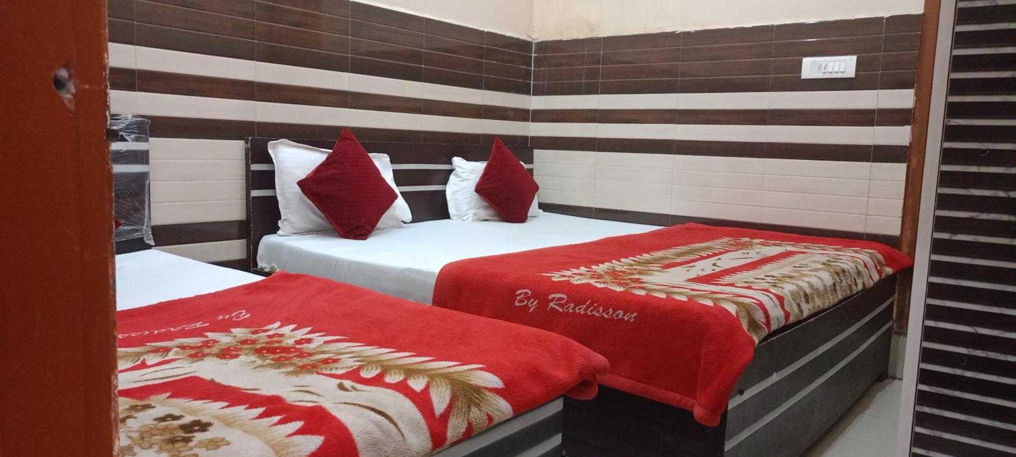 New Gayatri Palace Near Prem Mandir Vrindavan Bagian luar foto