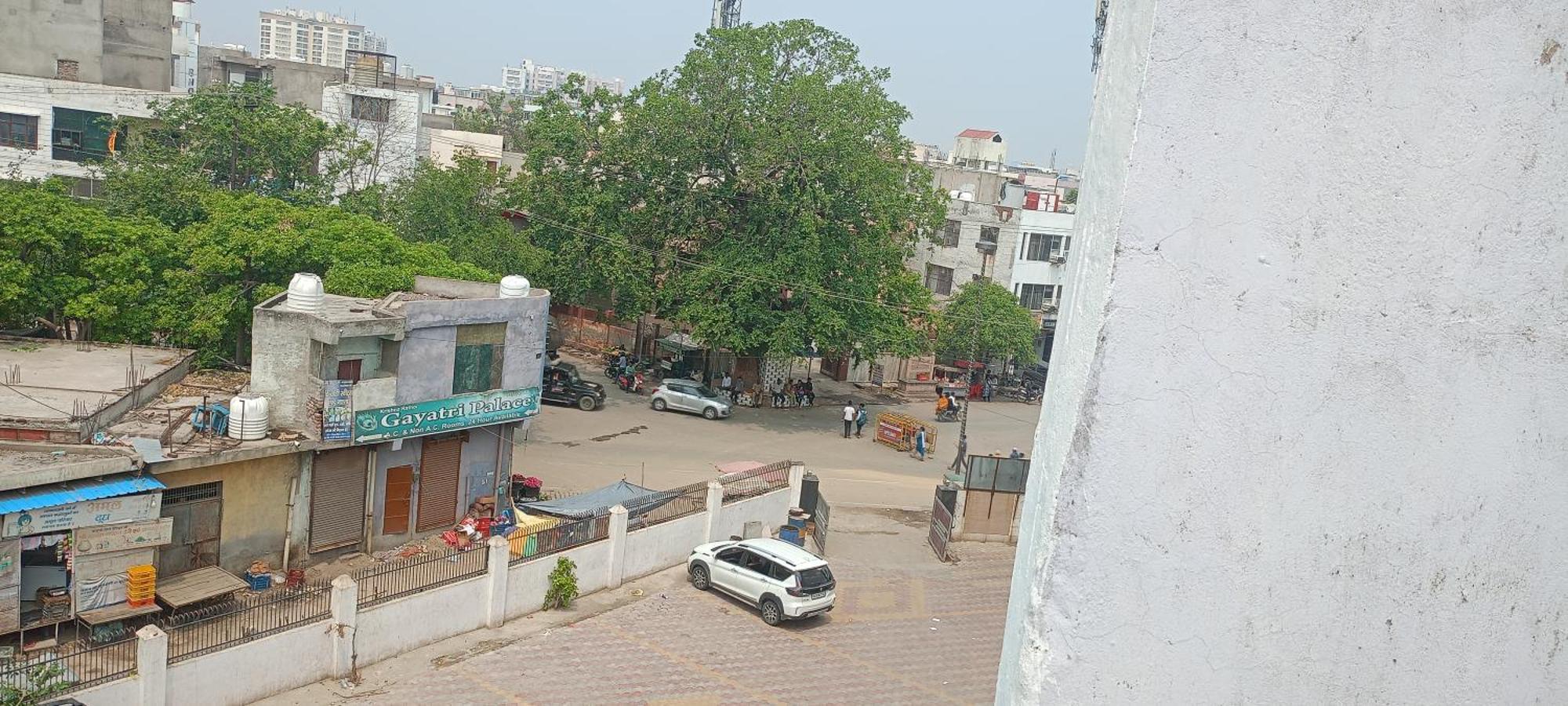New Gayatri Palace Near Prem Mandir Vrindavan Bagian luar foto